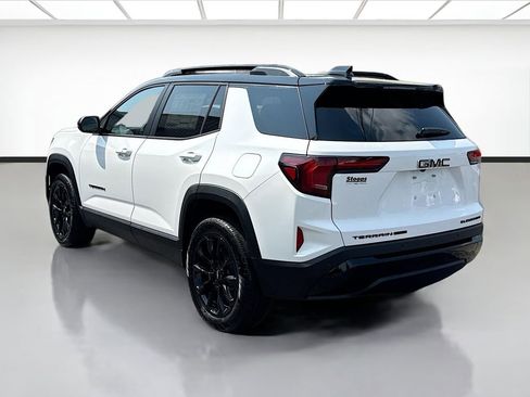 Used 2026 GMC Terrain Elevation w/ Elevation Premium Package AWD/4WD image 5