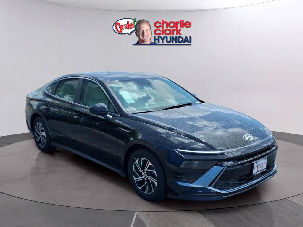 New 2026 Hyundai Sonata Blue FWD image 7