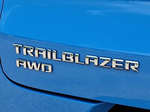 Used 2024 Chevrolet TrailBlazer LS AWD/4WD image 30