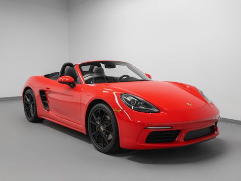 Certified 2019 Porsche 718 Boxster RWD image 12