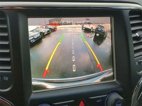 Used 2016 Jeep Grand Cherokee Limited image 27