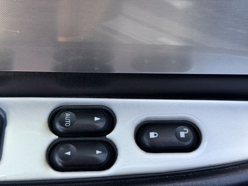 Used 2003 Ford Thunderbird RWD image 19