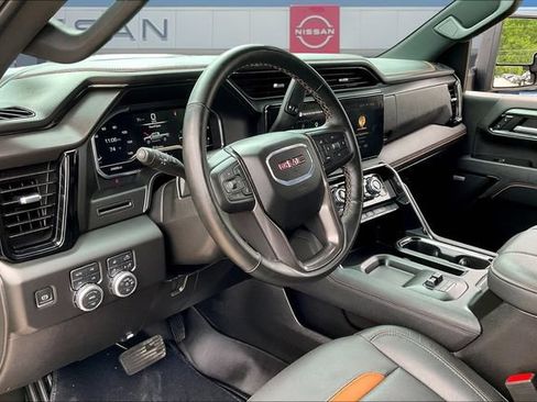 Used 2025 GMC Sierra 2500 AT4 AWD/4WD image 18