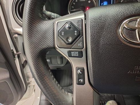 Used 2022 Toyota Tacoma SR5 image 19