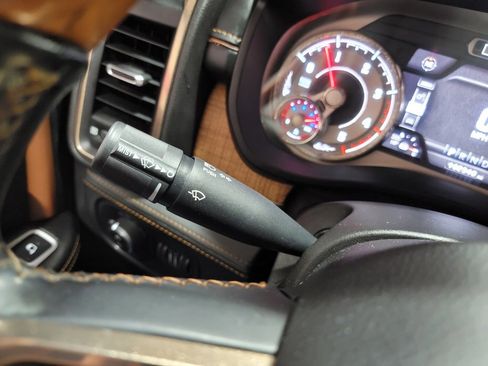 Used 2019 RAM 3500 Limited image 32