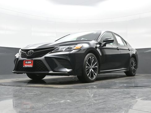 Used 2020 Toyota Camry SE image 27