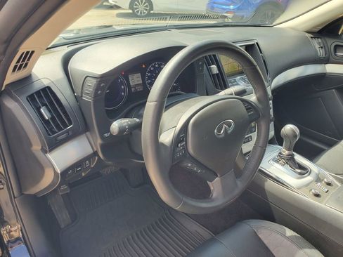 Used 2015 INFINITI Q60 Convertible w/ Premium Package RWD image 10