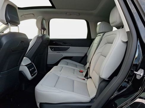 New 2026 Lincoln Nautilus Premier w/ Equipment Group 102A AWD/4WD image 9