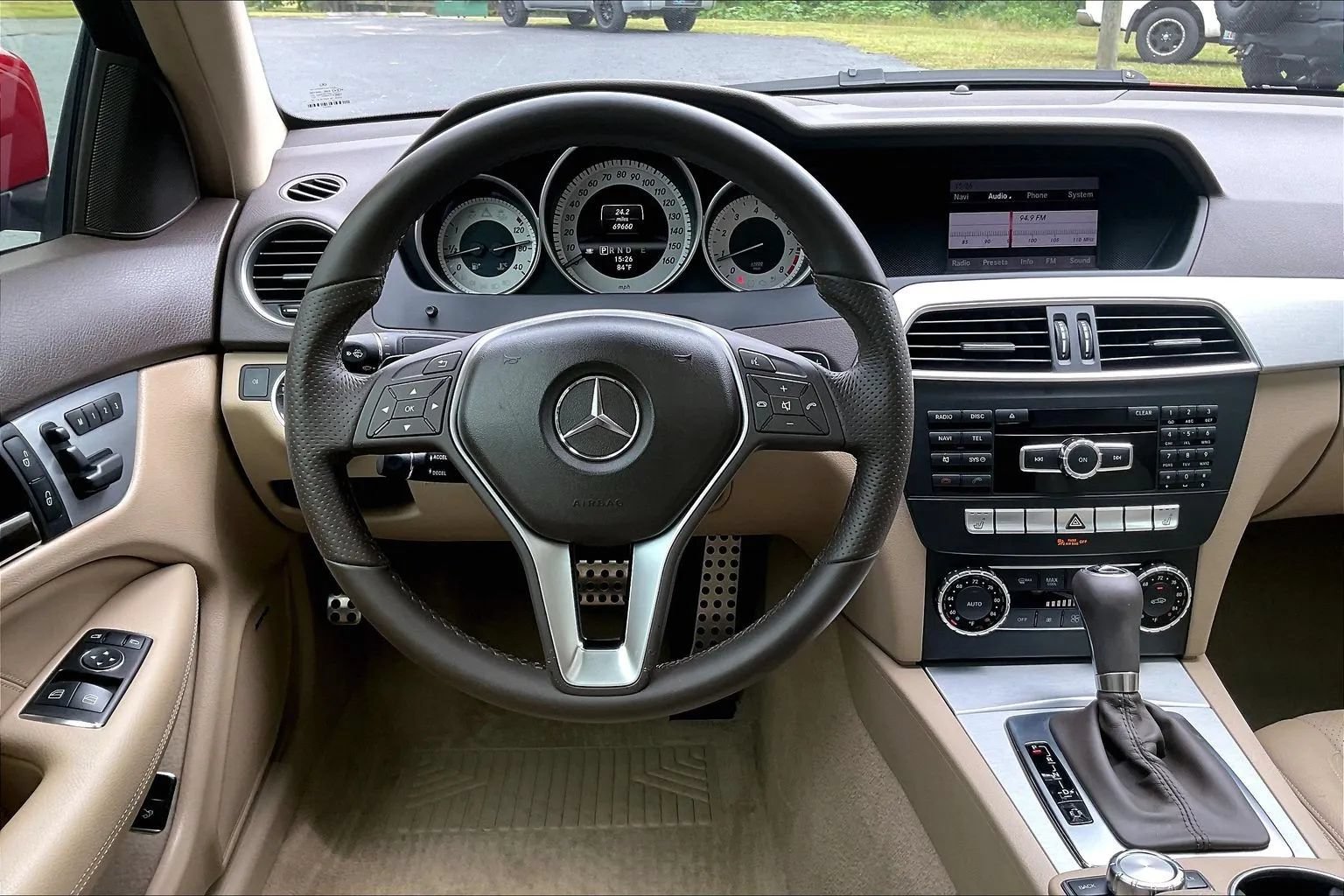 Used 2013 Mercedes-Benz C 250 Coupe image 5
