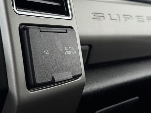 Used 2021 Ford F250 Lariat w/ Lariat Value Package image 40