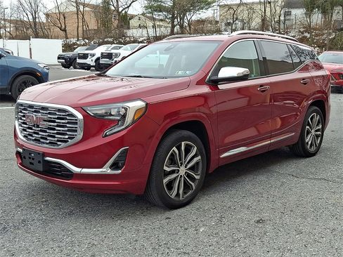 Used 2019 GMC Terrain Denali w/ Advanced Safety Package image 3
