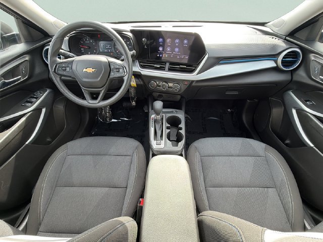 Certified 2024 Chevrolet Trax LS FWD image 32