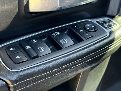 Used 2024 RAM 2500 Laramie AWD/4WD image 20