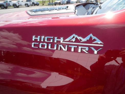 Used 2024 Chevrolet Silverado 3500 High Country w/ High Country Premium Package AWD/4WD image 12