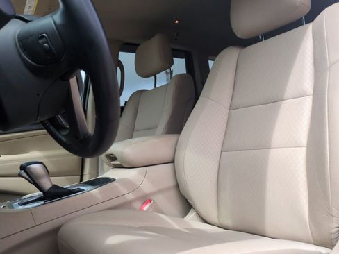 Used 2022 Jeep Grand Cherokee Laredo E RWD image 13