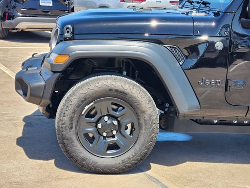 Used 2026 Jeep Wrangler Sport AWD/4WD image 9