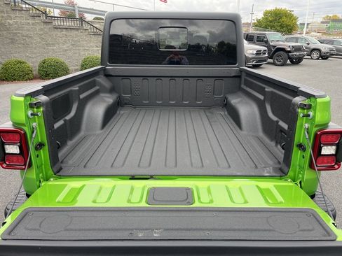 New 2025 Jeep Gladiator Rubicon w/ Convenience Group image 15