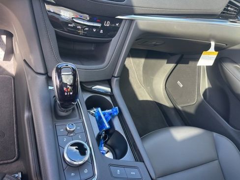 New 2025 Cadillac XT6 Luxury image 29