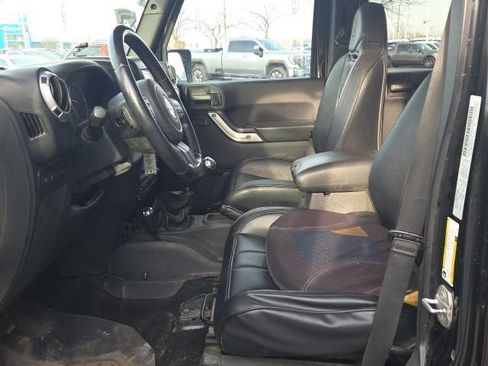 Used 2015 Jeep Wrangler Unlimited Rubicon image 20