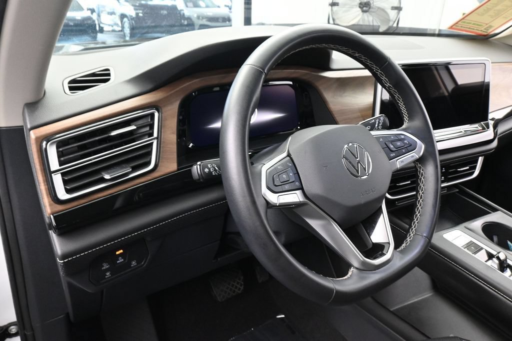 Used 2026 Volkswagen Atlas SE FWD image 15