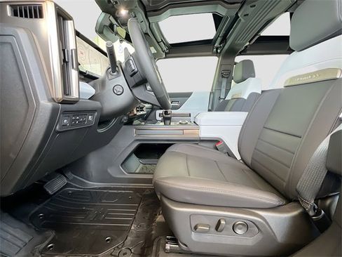 New 2025 GMC Hummer EV 3X image 15