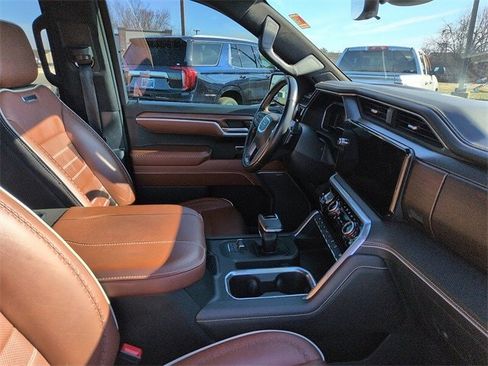 Used 2023 GMC Sierra 1500 Denali Ultimate image 10