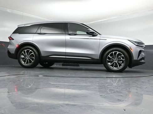 Certified 2025 Lincoln Nautilus Premier AWD/4WD image 36