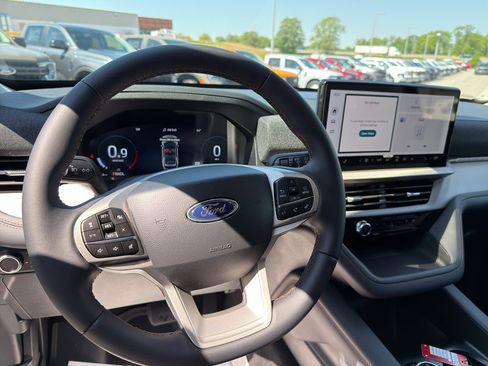 New 2026 Ford Explorer Active AWD/4WD image 9