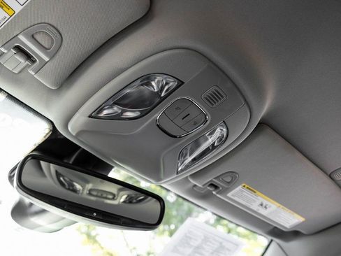 Used 2022 Jeep Compass Limited image 31