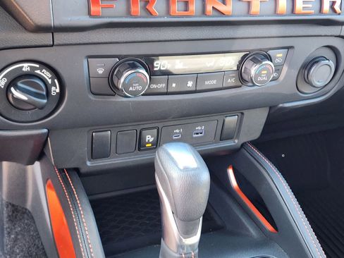 Used 2025 Nissan Frontier PRO-4X image 21