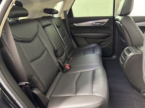 Used 2017 Cadillac XT5 Premium Luxury AWD/4WD image 16