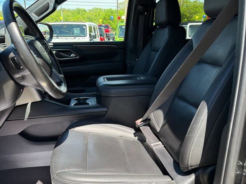 Used 2024 Chevrolet Suburban LT AWD/4WD image 13