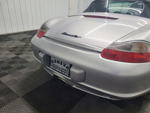 Used 2003 Porsche Boxster RWD image 18