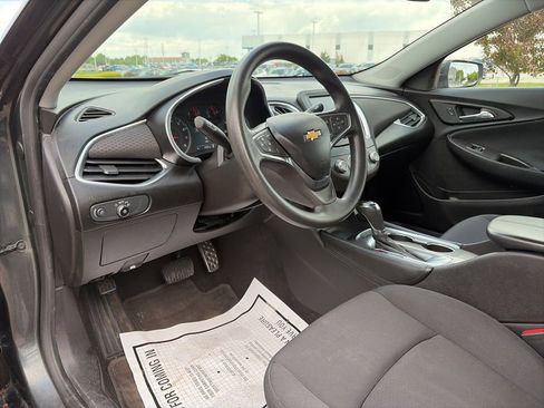Used 2016 Chevrolet Malibu LT FWD image 43
