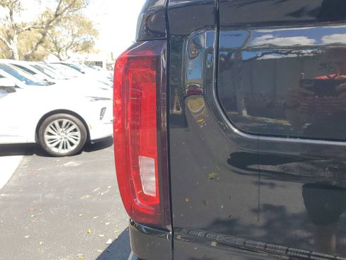 Certified 2023 GMC Sierra 2500 Denali w/ Denali Black Diamond Edition image 27