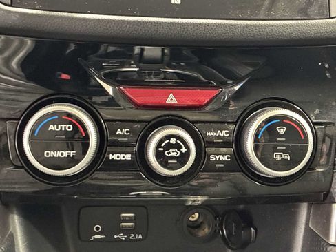 Used 2020 Subaru Forester Limited AWD/4WD image 17