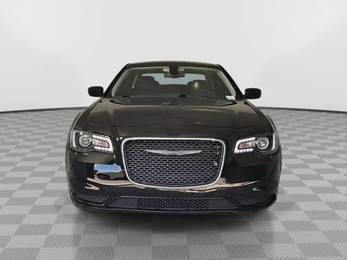 Used 2021 Chrysler 300 Touring w/ Sport Appearance Package RWD image 3