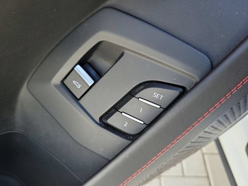 Used 2022 Lamborghini Urus AWD/4WD image 19
