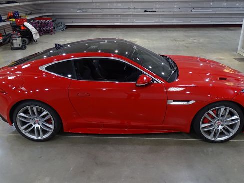 Used 2016 Jaguar F-TYPE R AWD/4WD image 17