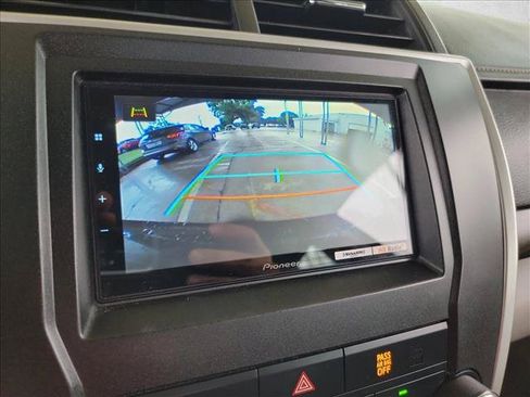 Used 2015 Toyota Camry LE FWD image 21