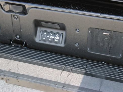Used 2023 GMC Sierra 1500 AT4 w/ AT4 Premium Package AWD/4WD image 12