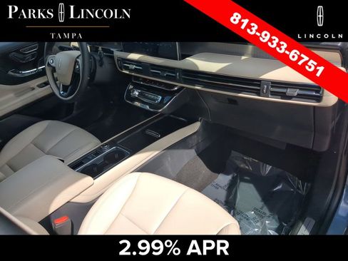 Certified 2025 Lincoln Corsair FWD image 10