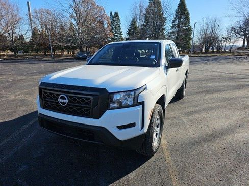 Used 2024 Nissan Frontier S w/ Technology Package image 2