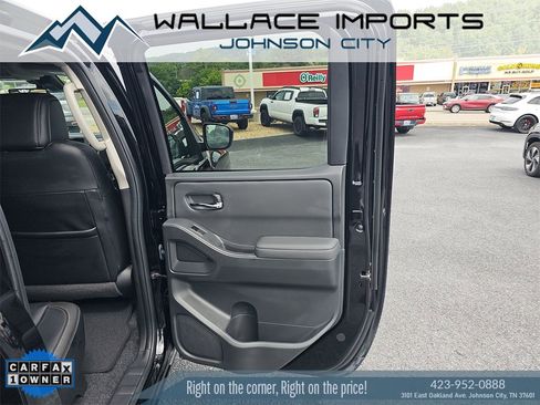 Used 2024 Nissan Frontier SL image 25