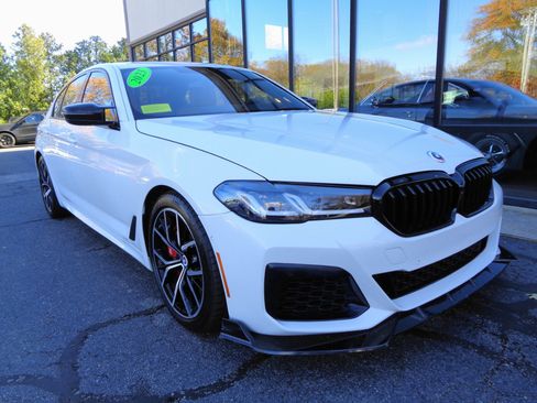 Used 2023 BMW M550i xDrive w/ Executive Package image 3
