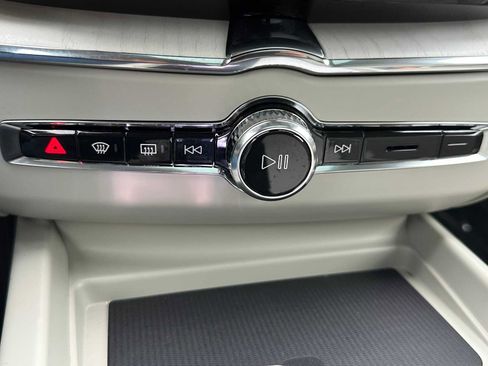 New 2026 Volvo XC60 B5 Ultra w/ Protection Package Premier image 32