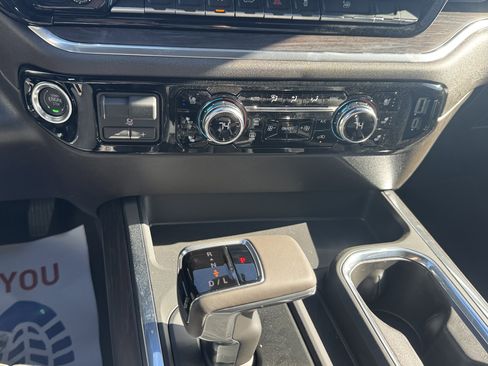 New 2026 GMC Sierra 1500 SLT w/ SLT Premium Package image 19