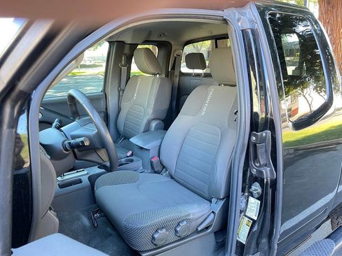 Used 2012 Nissan Frontier SV w/ Sport Appearance Pkg image 15