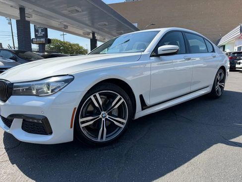 Used 2018 BMW 740i RWD image 6