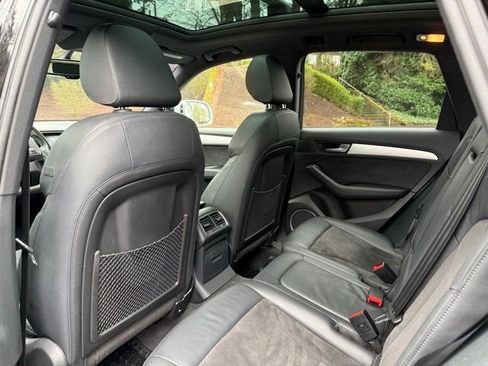 Used 2016 Audi SQ5 Premium Plus w/ Technology Package image 26